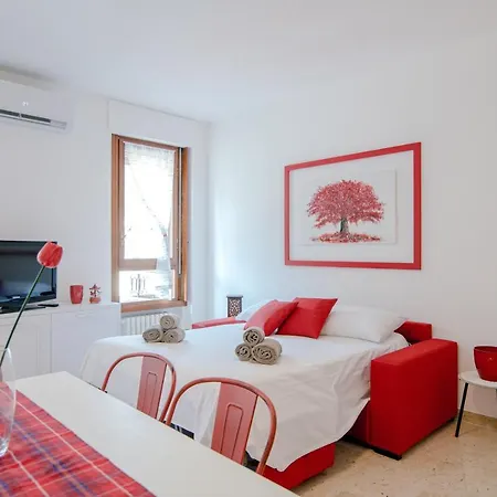 Dodo Red - The House Of Travelers Комо