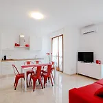Dodo Red By 