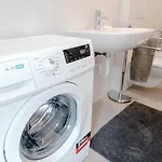 Apartment Dodo Red By 