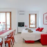 Dodo Red By 