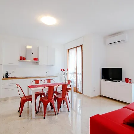 Dodo Red - The House Of Travelers Apartment Como