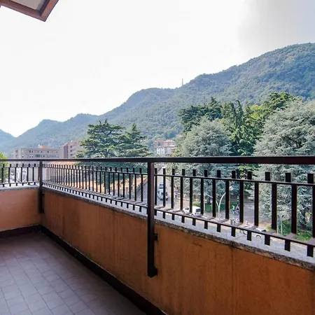 Dodo Red - The House Of Travelers Como